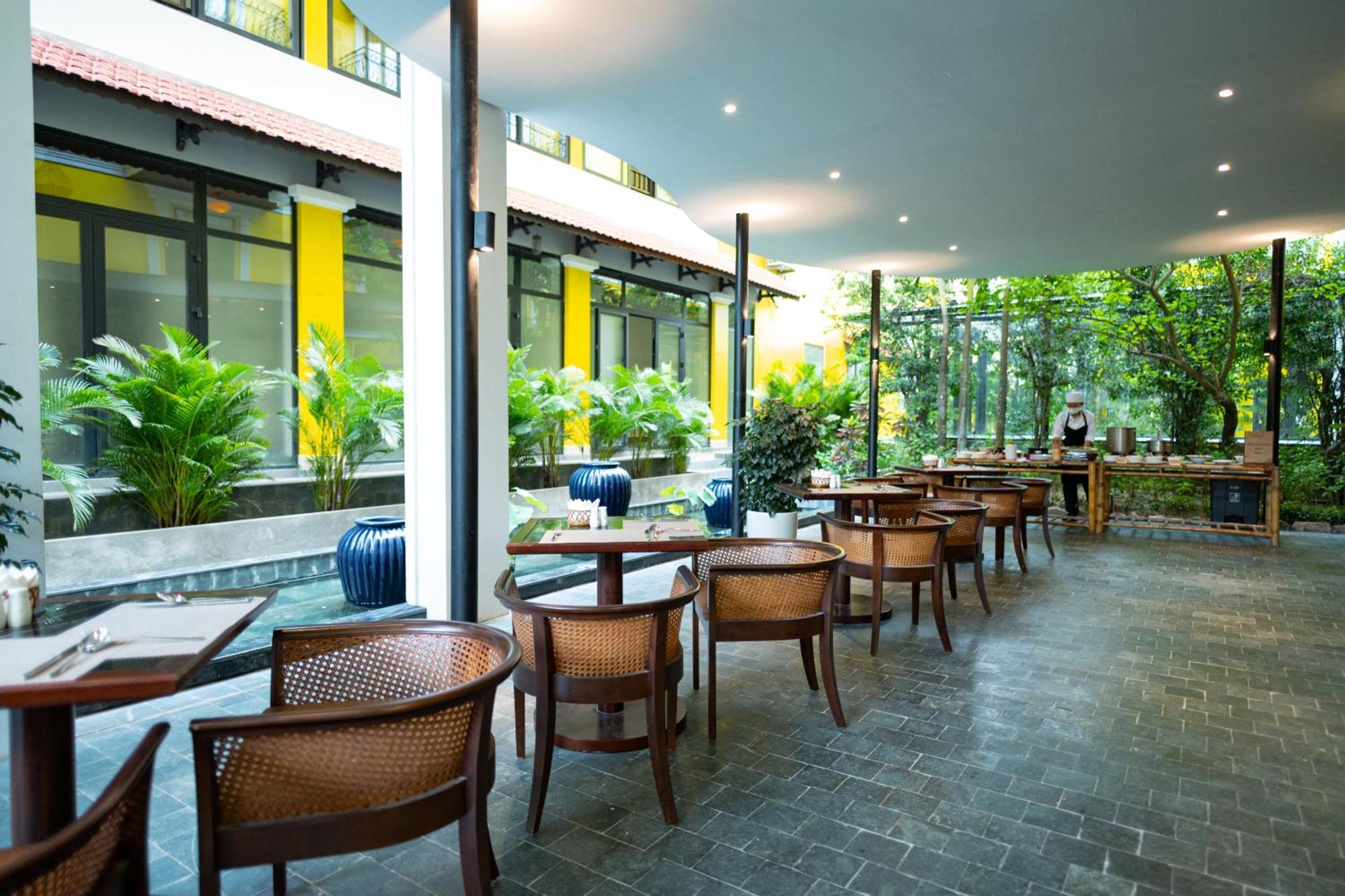 Bel Marina Hoi An Resort Dış mekan fotoğraf The interior of the restaurant